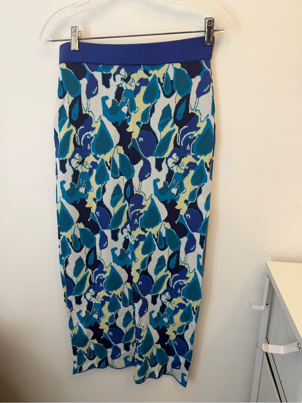 Staud Size M Blue Abstract Print Knit Midi Skirt